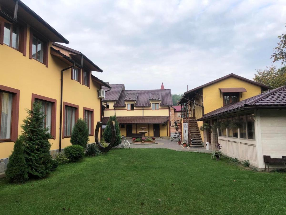 Sadyba Magnat Hotel Deljatin Kültér fotó