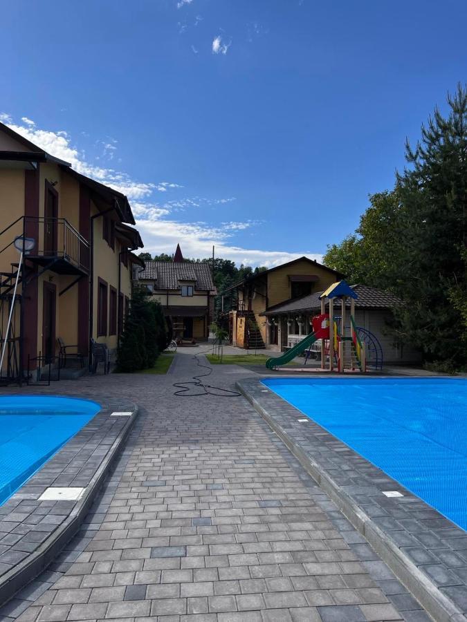 Sadyba Magnat Hotel Deljatin Kültér fotó