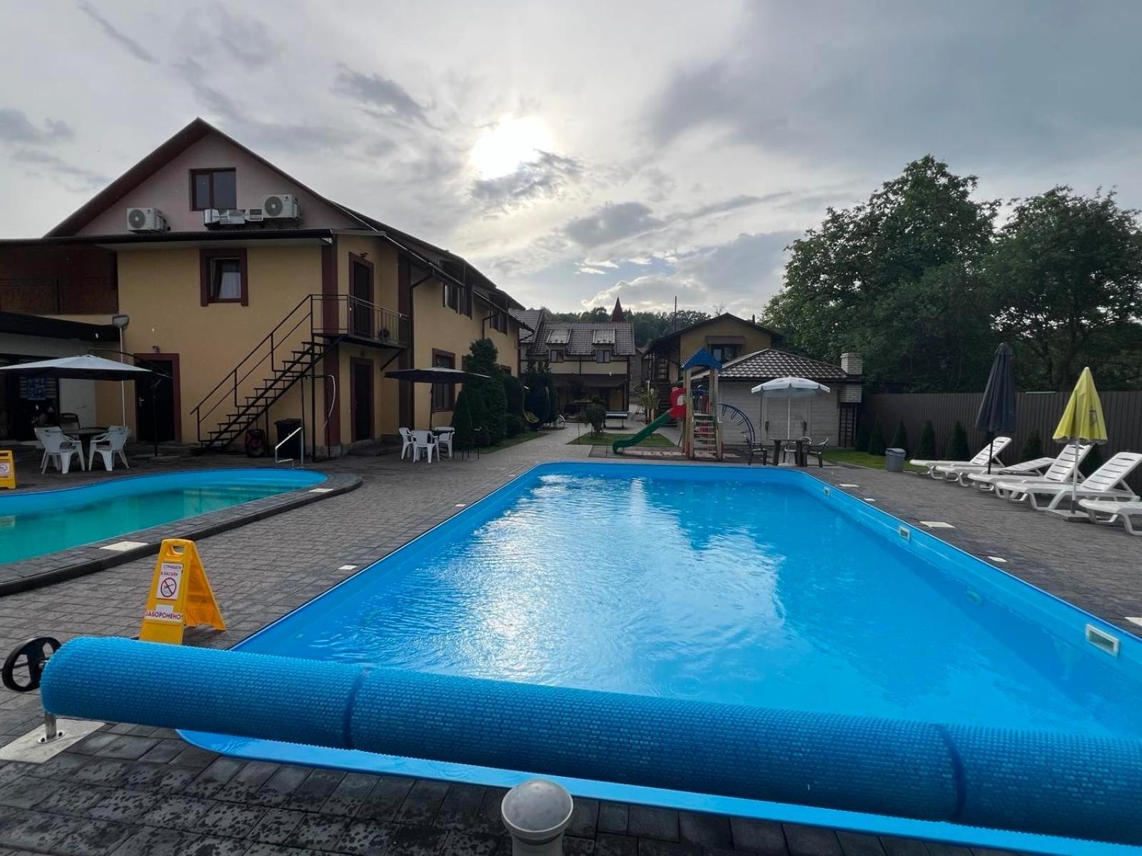 Sadyba Magnat Hotel Deljatin Kültér fotó