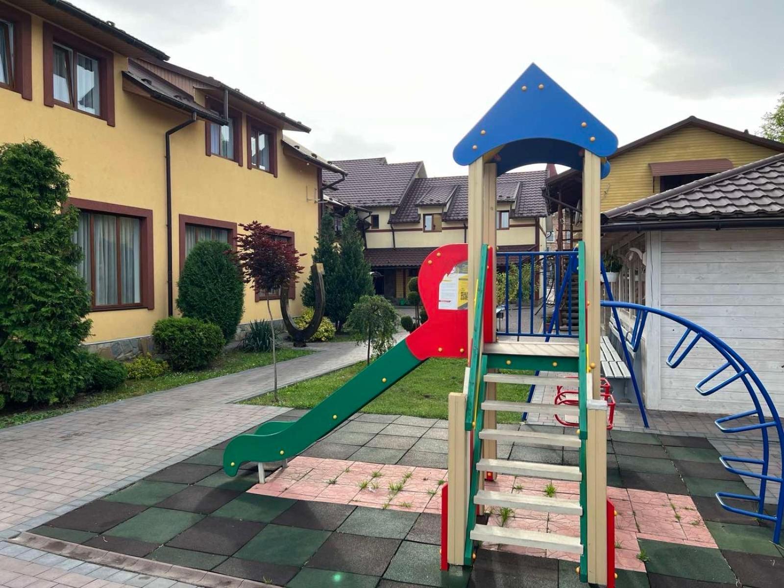 Sadyba Magnat Hotel Deljatin Kültér fotó