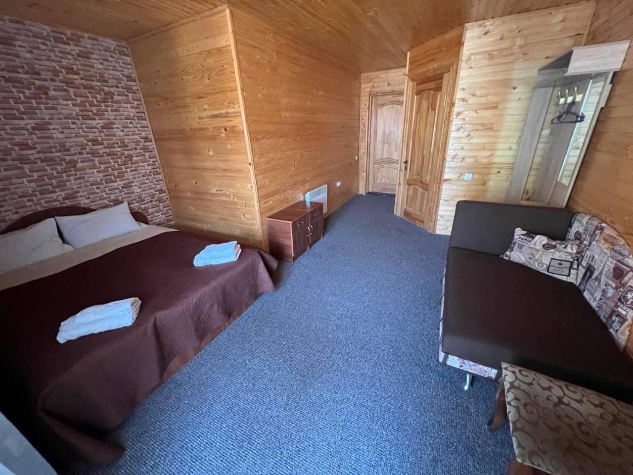 Sadyba Magnat Hotel Deljatin Kültér fotó