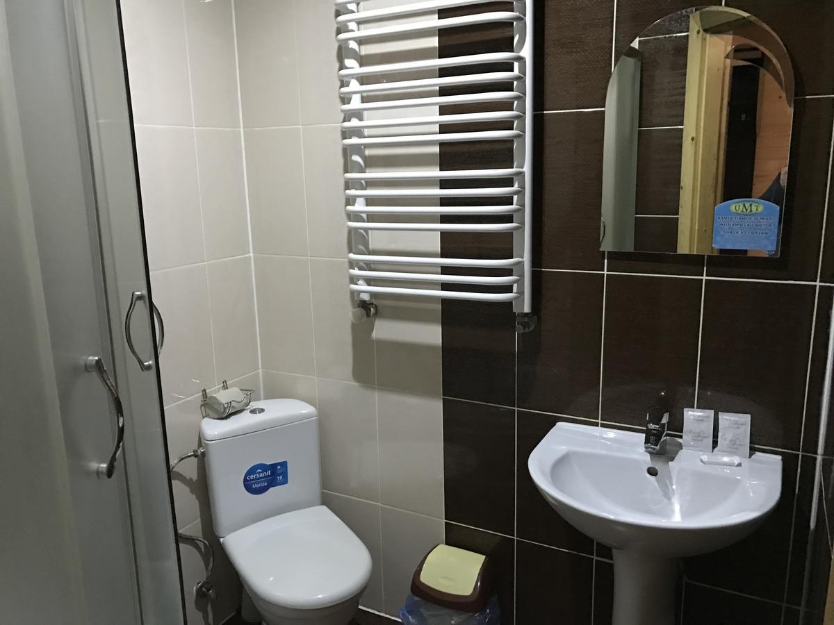 Sadyba Magnat Hotel Deljatin Kültér fotó